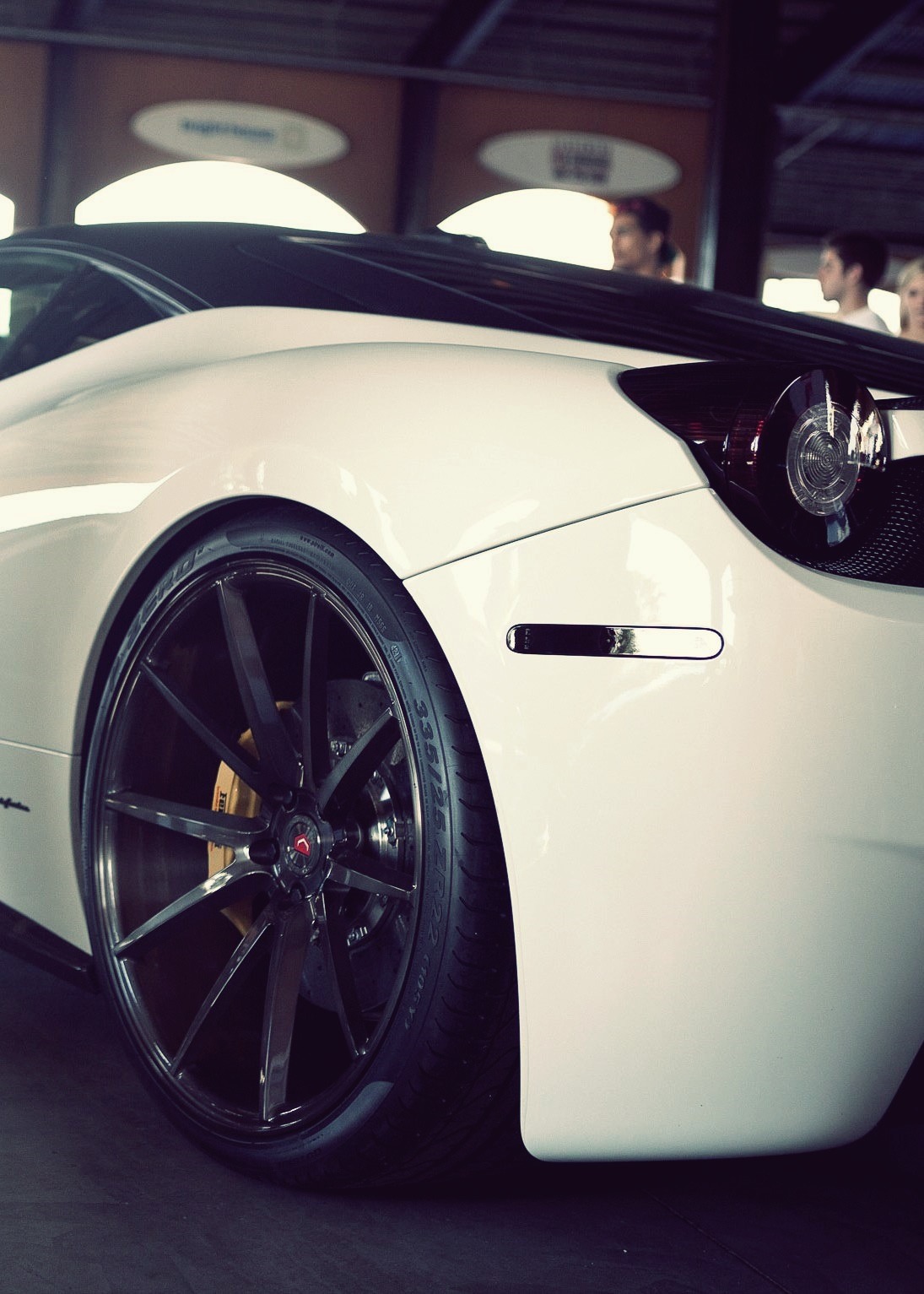 addict3d:  Two-tone 458’s are so gorgeous. 