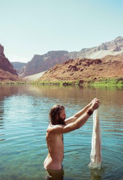 THEO GOSSELIN