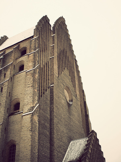 arpeggia:  Kim Høltermand - Grundtvigs Church, 2009 
