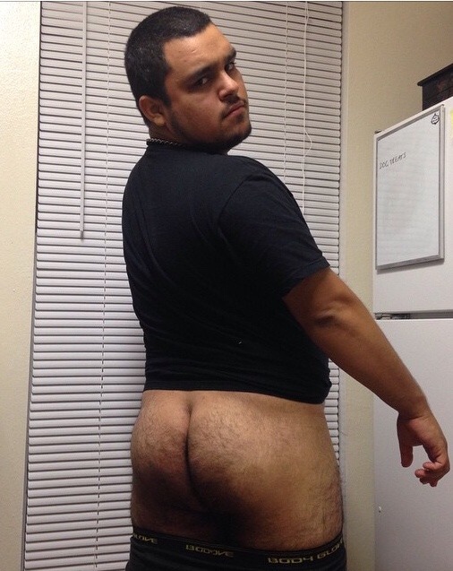ramsescachorro:  Its Been A While Haha 😋  Man, you have a nice butt! Talk about