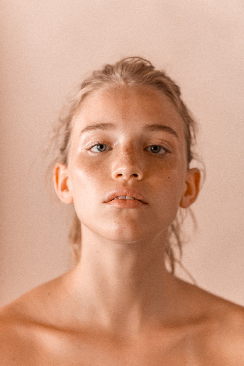 tomtakesphotos: Rebecca (Glossier Outtakes) Makeup by Grace Ahn + Hair by Holly Marie Mills
