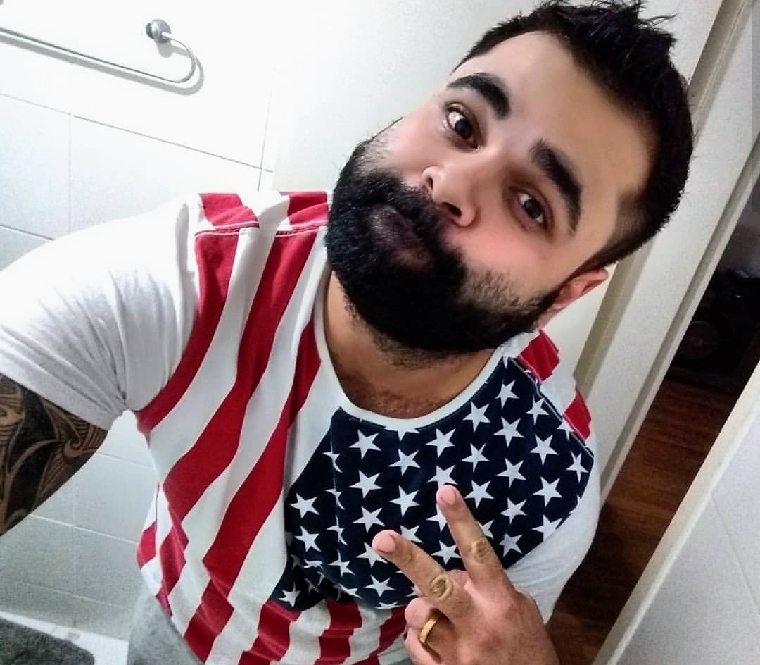 bear-hairy:  bear-hairy:  Déjanos tu comentario 🐻 . Rebloguea y comparte el contenido