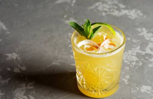 Andrea Correale&rsquo;s Lemon Basil Margarita !Ingredients:1 &frac12; oz Tequila1 oz Triple 