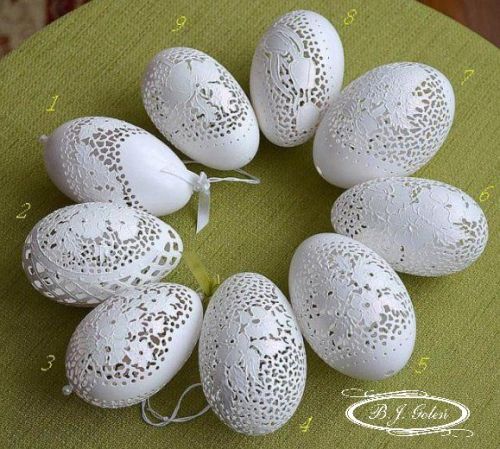 Pisanki Ażurowe [openwork eggs] is a Polish / Ukranian art using the ​​of shell of chicken, duck, go