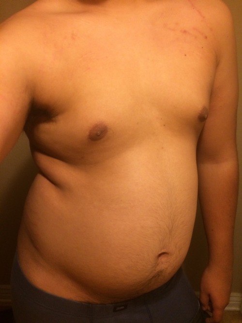 gainerboy220:425 followers now ! Thanks a ton everyone ! My belly is nice and stuff with s