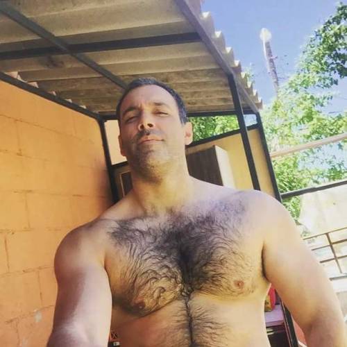madurosgaychile-blog: felipic: Sebastián. De Quilpué. Lo veo y me causa erecciones y orgasmos. Macho