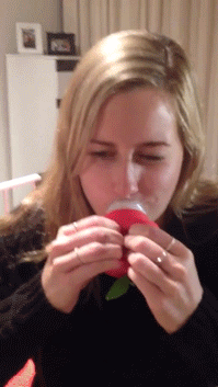 rudegyalchina:  mtvstyle:the things the youths will do to enhance their lips