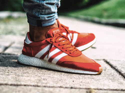 Zapatos antideslizantes apoyo difícil Adidas Iniki Runner Boost - Red - 2017 (by... – Sweetsoles – Sneakers,  kicks and trainers.