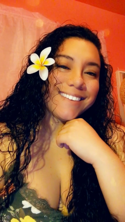 morena-echa-de-canela: this filter makes me wish I had freckles