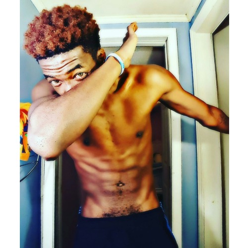 therealhoodfreak:  Bro bro Isaiah Perry aka adult photos