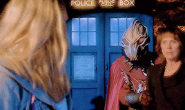 dohertys:doctor who meme ☆ nine of ten episodes( 2.00 ) the christmas invasion — “Look at these peop