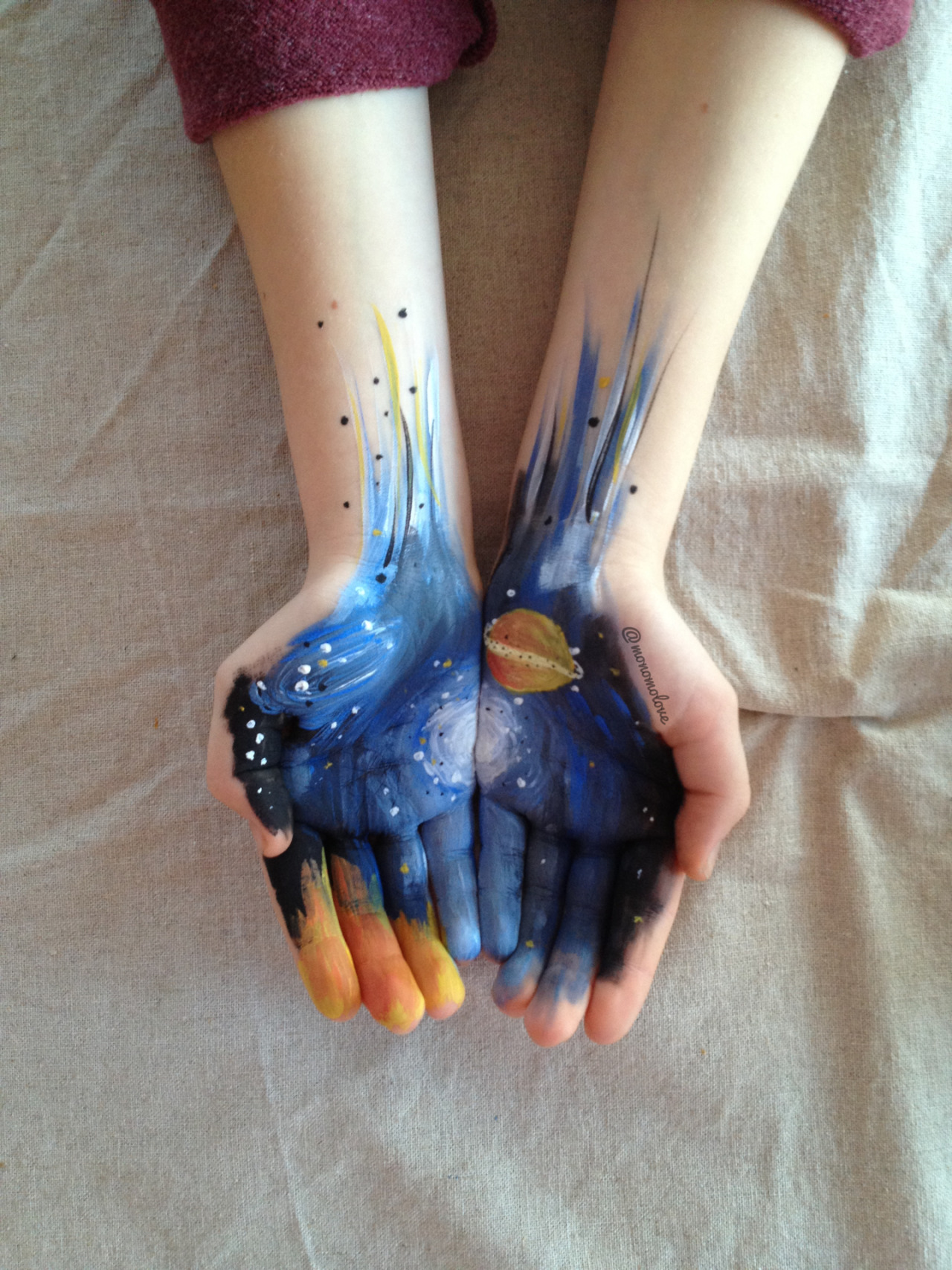 monomolove:  I have the galaxy in my hands -Ingrid 