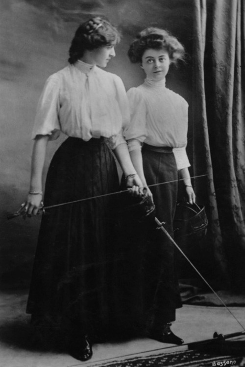 vestatilleys:Zena Dare and Adrienne Augarde, early 1900′s.
