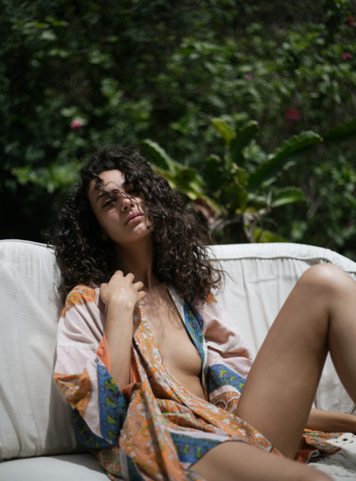 #830 - Marine#830 – MarineNatalie CotteeView On WordPress