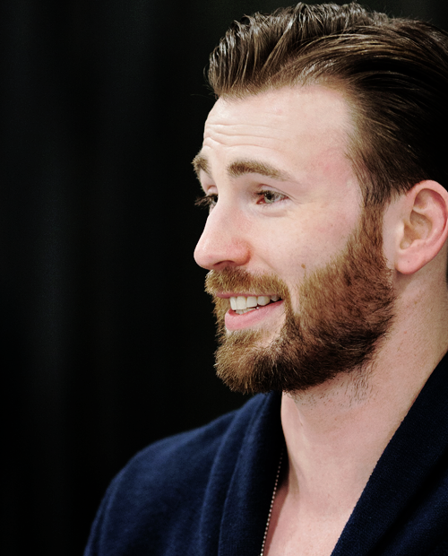 iamnotangel: endless pictures of chris evans • (30-31/???)