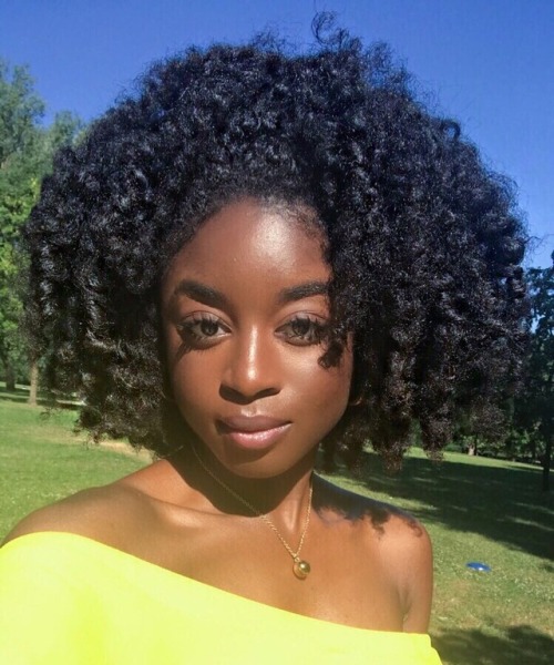 womenofwildwildwestafrica: IG: shebnessaNATURAL HAIR GURUWest African women with natural hair a