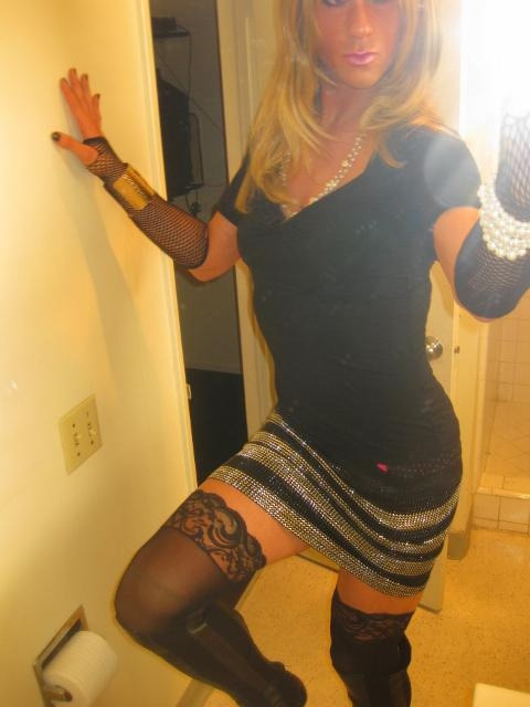 smallcocksissy:  gorgeous!!! 