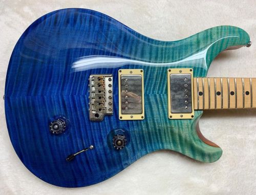 Checkout this @johnny.hiland Signature model Paul Reed Smith we just finished up for a customer! Thi