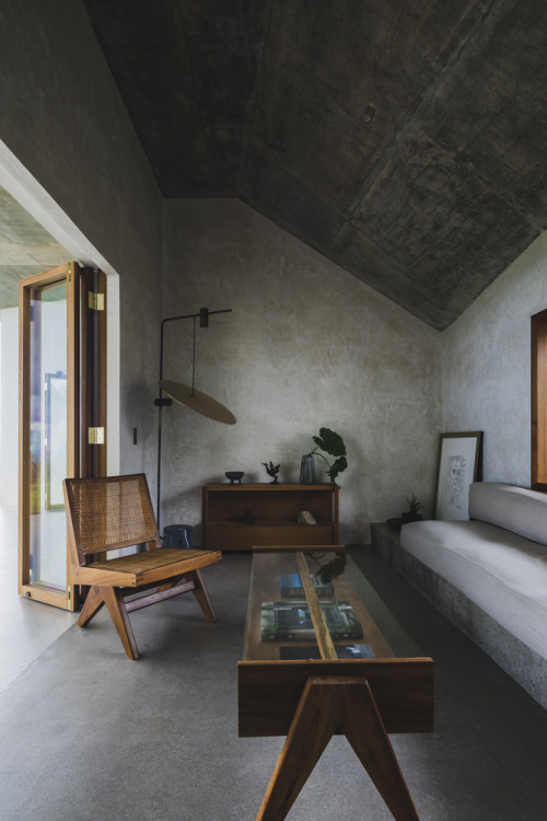 House In Nakijin / Studio Cochi Architects Photos © Ooki Jingu