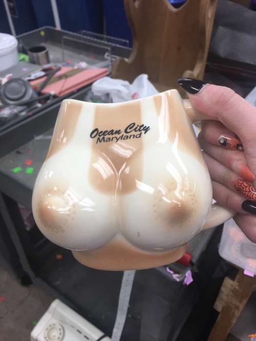 shiftythrifting:  i work at goodwill and