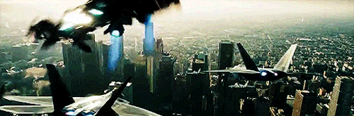 Porn photo notsomajestic:  Starscream’s aerial prowess (Transformers, 2007)
