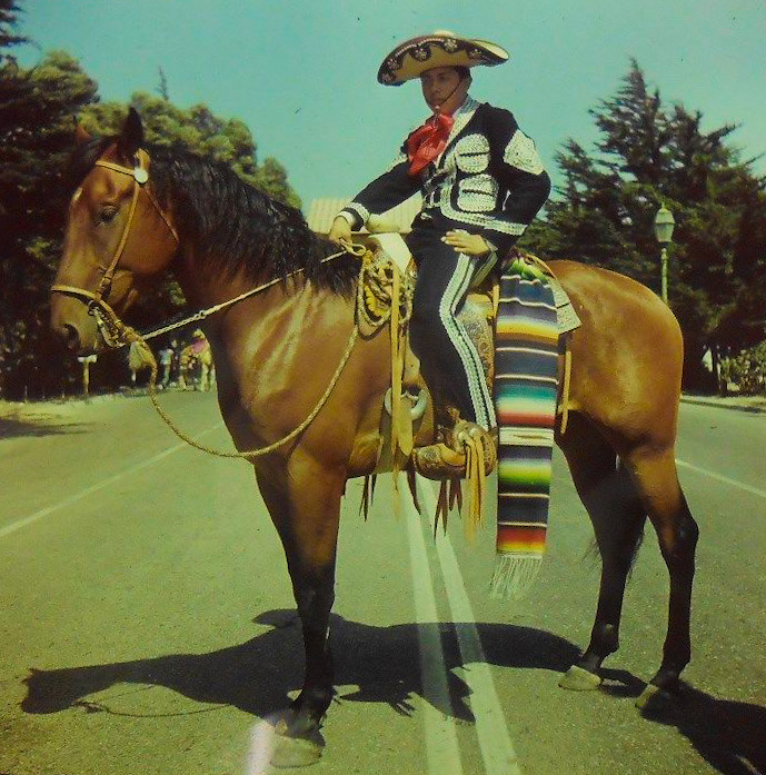 girl-o-matic:  L.A. Mexican Fiesta festival - c. 1940s - 1950s 