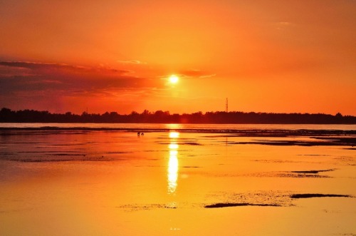 red sunset at gili air by RethaIdaTahir