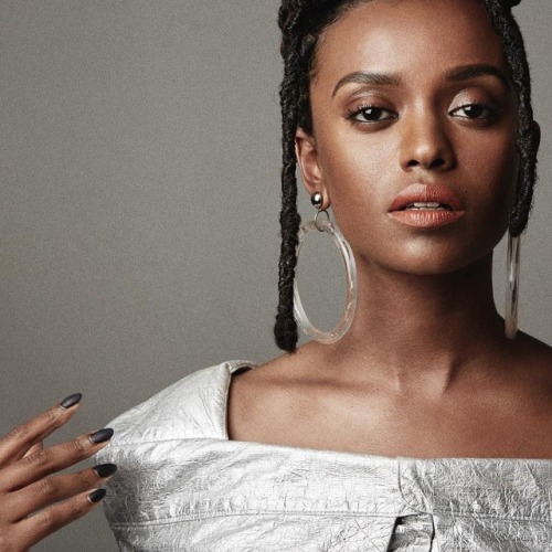 nappytreee:soldsoulglenx:Kelela x OOB Magazineshe literally has the most amazing face