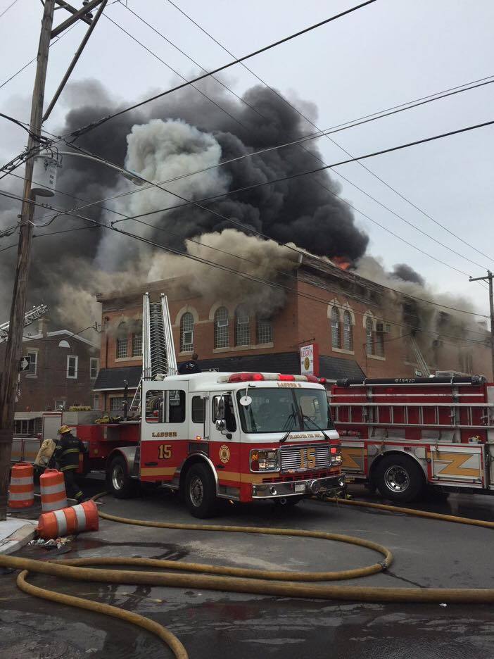 firefightersworldwide:  Videos &amp; Photos from Four Alarm Fire at Philly American