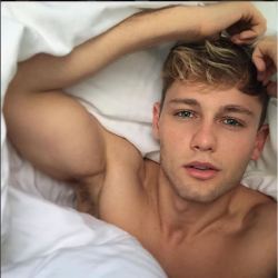 craigdesigninglife:  THE ULTIMATE LUXURY LIFESTYLE BLOG FOR THE GAY MAN Follow me in Instagram craigdesigninglife