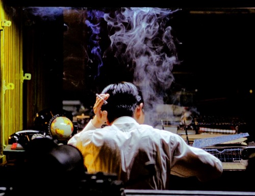 couleurlocale: iskarieot:IN THE MOOD FOR LOVE (2000) DIR. WONG KAR-WAI He remembers those vanished y