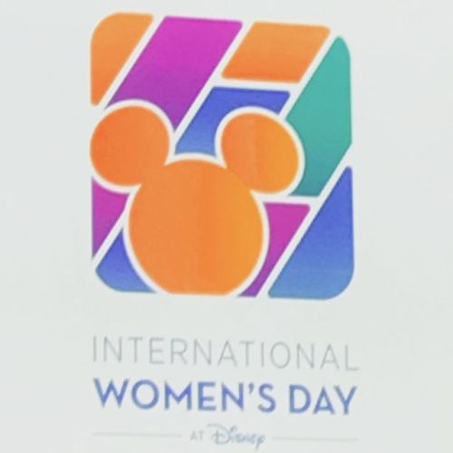 #internationalwomensday #disney #Learning #PowerOfWomen #leadership #fashionfunpj (at Disneyland Hot