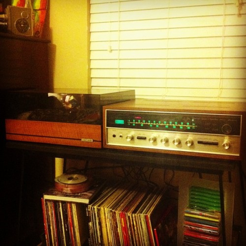 Estacio loves Vinyl Pic