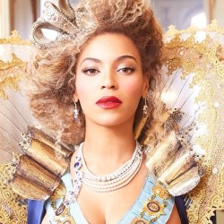 iblogwhateverthefuckiwant:  #beyonce #queenb #beyhive #queen