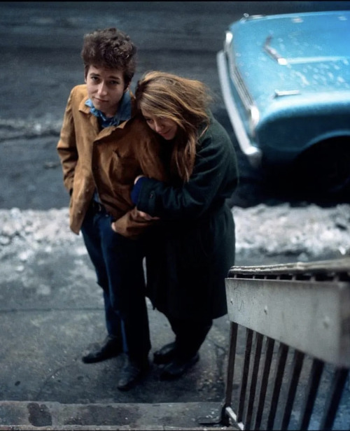 vintage-soleil:Bob Dylan with his then girlfriend and muse Suze Rotolo, 1962