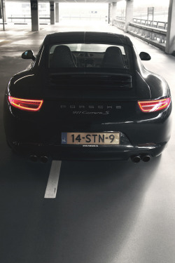 themanliness:  Porsche 911 Carrera S | Source