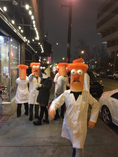 cerastes:holdtightposts:There’s so much to unpack here:Pack of BeakersGoth BeakerThe Beaker snitching and pointing out the photographerThe Beaker that’s about to unload on the photographerThe terminator strut before the ass whooping and you know he’s