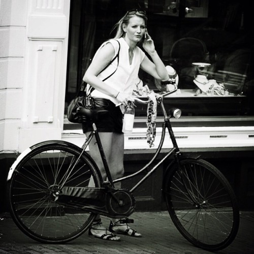 majormaior: A dutch bike !! #girl #blondshavemorefun #bike #citybikes #velo #igrecommend_me #gramthe