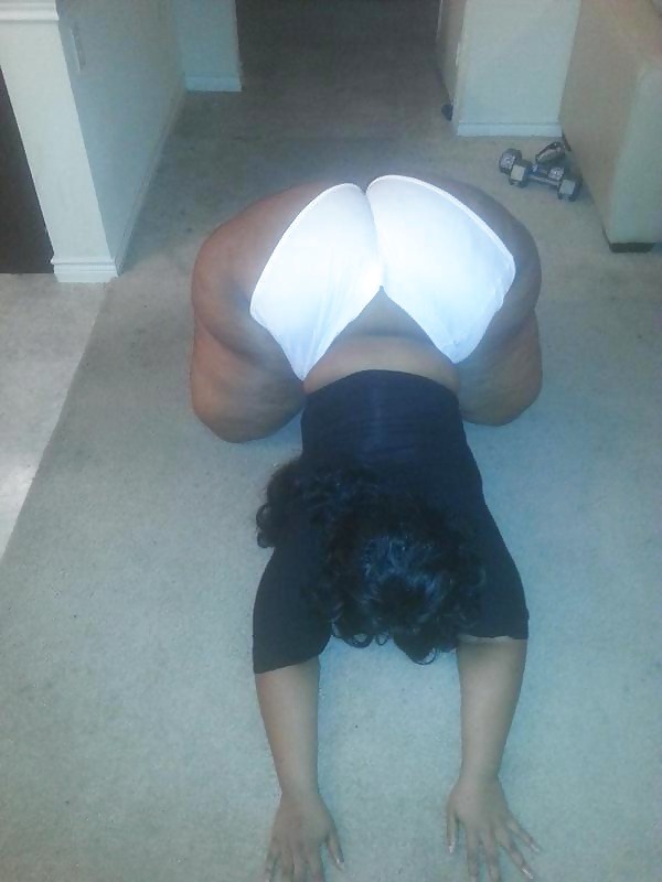 bigbootythickass:  Big Booty Thick Ass