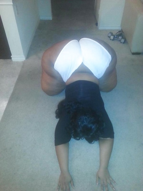 bigbootythickass:  Big Booty Thick Ass