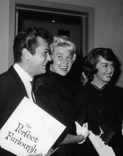 dayniac:  Doris with Tony Curtis and Barbara Rush at The Perfect Furlough premiere 1958. 