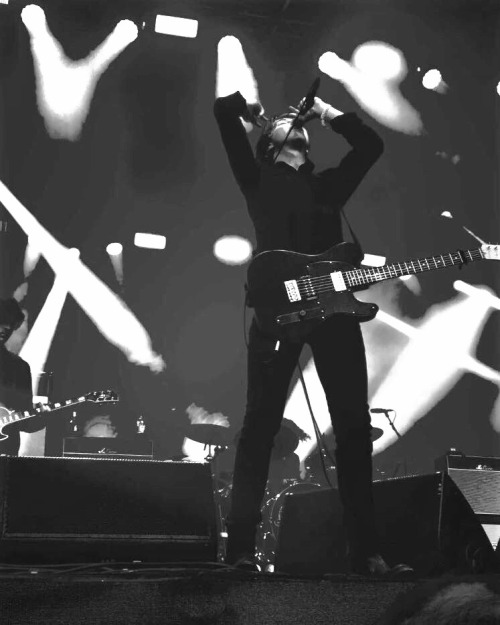 allthingsmary:Have u seen the spirit of Catfish and the Bottlemen? It is this man, Van McCann!I know