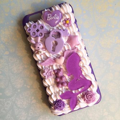 This super kawaii girly purple case will be with me in Artist&rsquo;s Alley at Animore this week