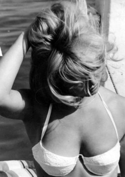 alwaysaroused:  Brigitte Bardot, 1962