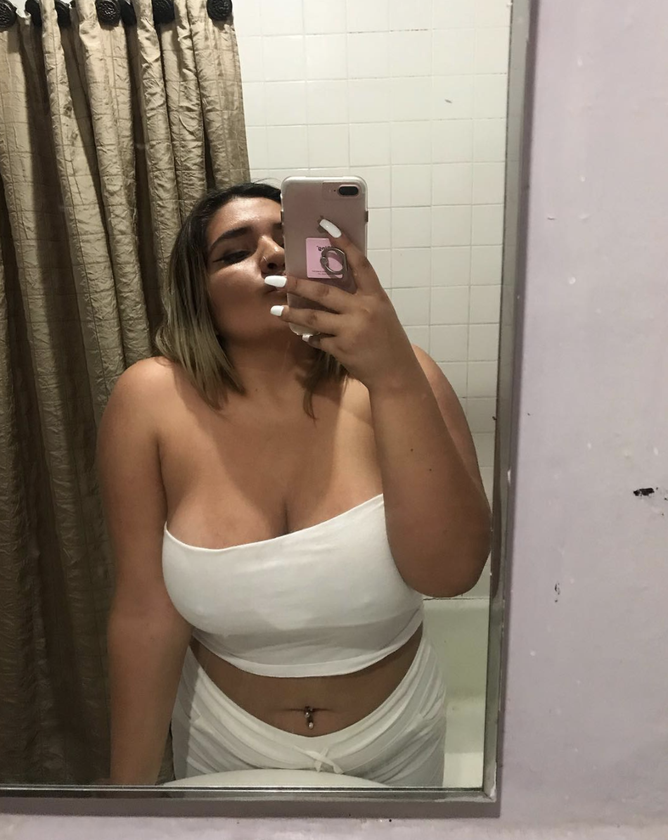 yournewdaddyxxx:  juicy tits