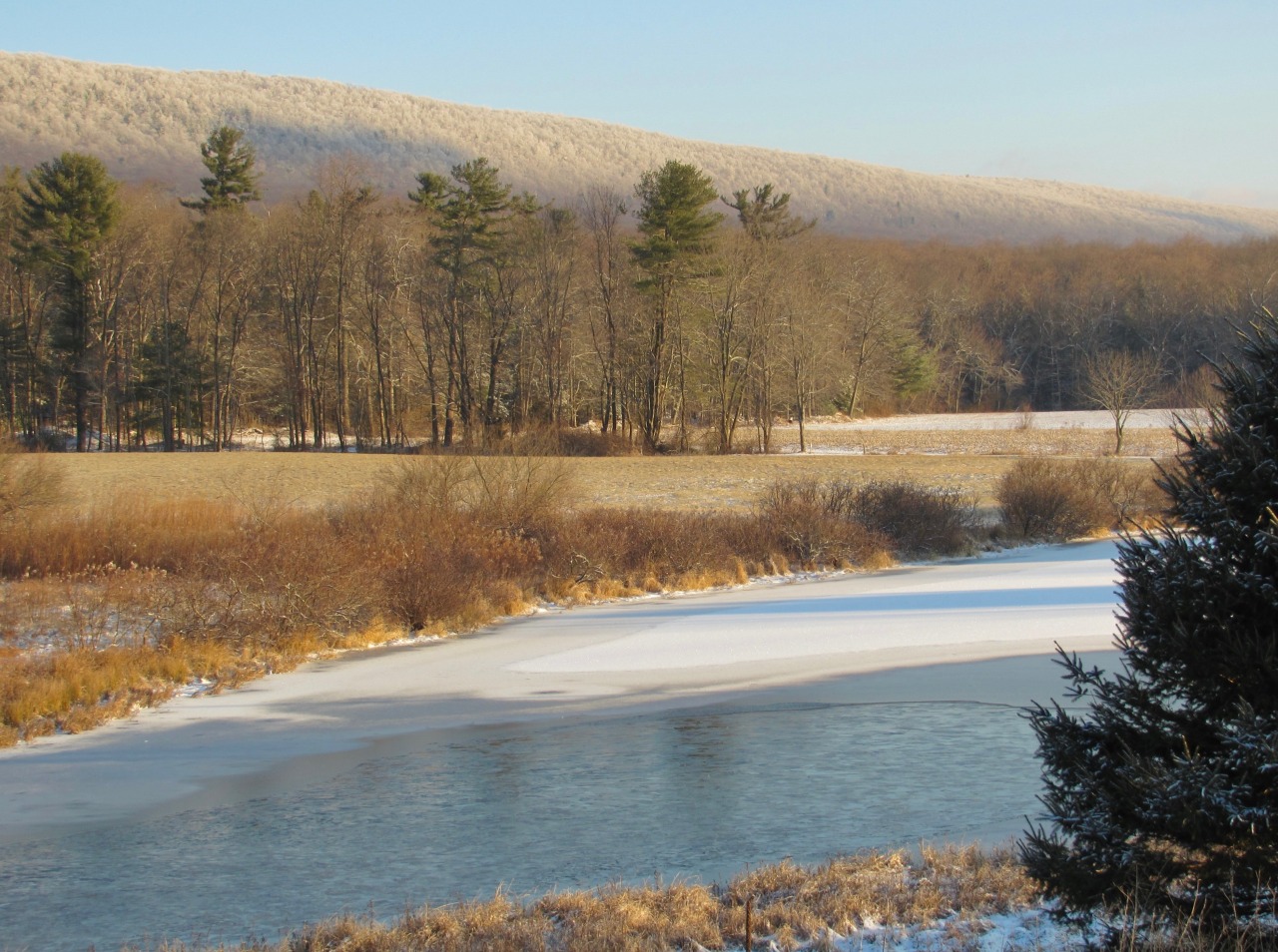 geopsych:  Snowy landscapes near the ridge.