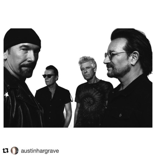 #U2 foto @austinhargrave para @thestmagazine #U2eiTour https://www.instagram.com/p/BoZzp-1hEDp/?utm