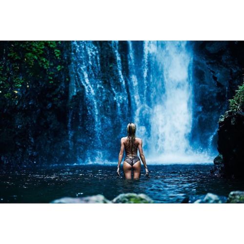 Celebrating #worldwaterday 🌍💧💙 imagine not having clean running water, this is a problem millions of people face everyday. Make conscious decisions in your daily life to contribute and help. #waterlovers by angelcandices