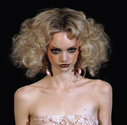 driflloon:gemma @ valentino ss04