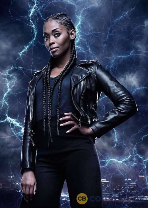 superheroesincolor:Thunder (Anissa Pierce) & Lightning (Jennifer Pierce)  Daughters of Black Lig